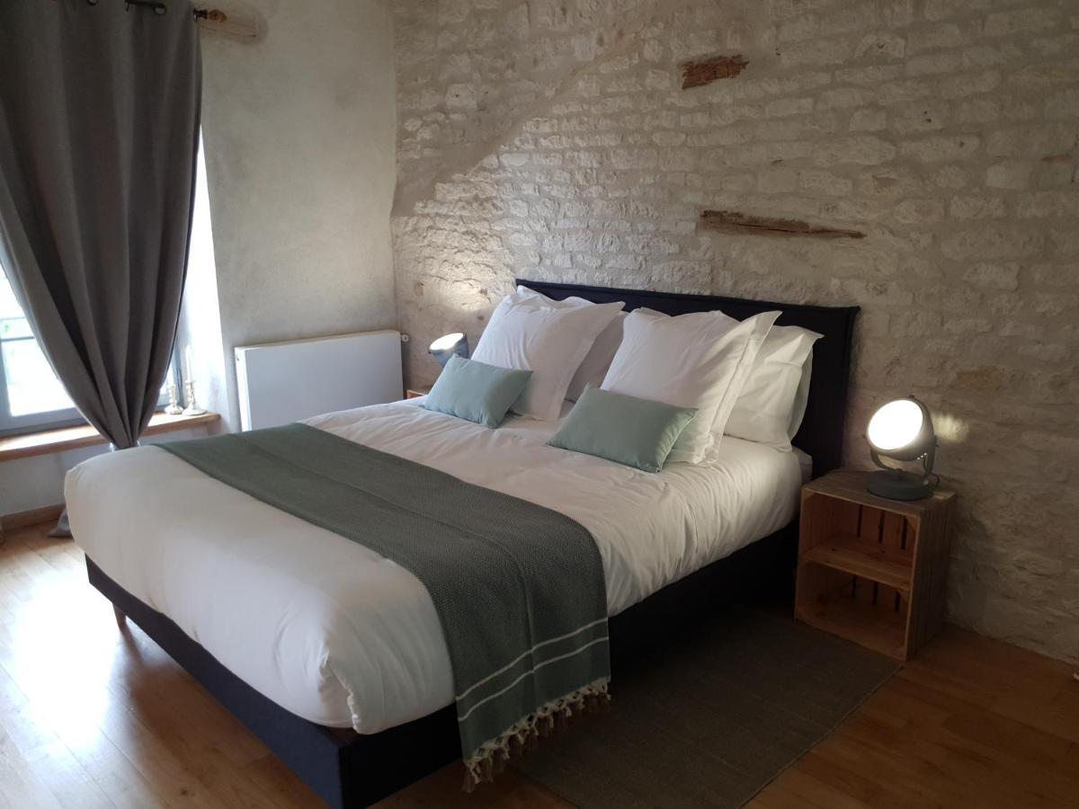 Bed and Breakfast La Cour Saint Louis Castelnau-Montratier Exterior foto