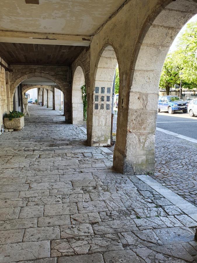 Bed and Breakfast La Cour Saint Louis Castelnau-Montratier Exterior foto