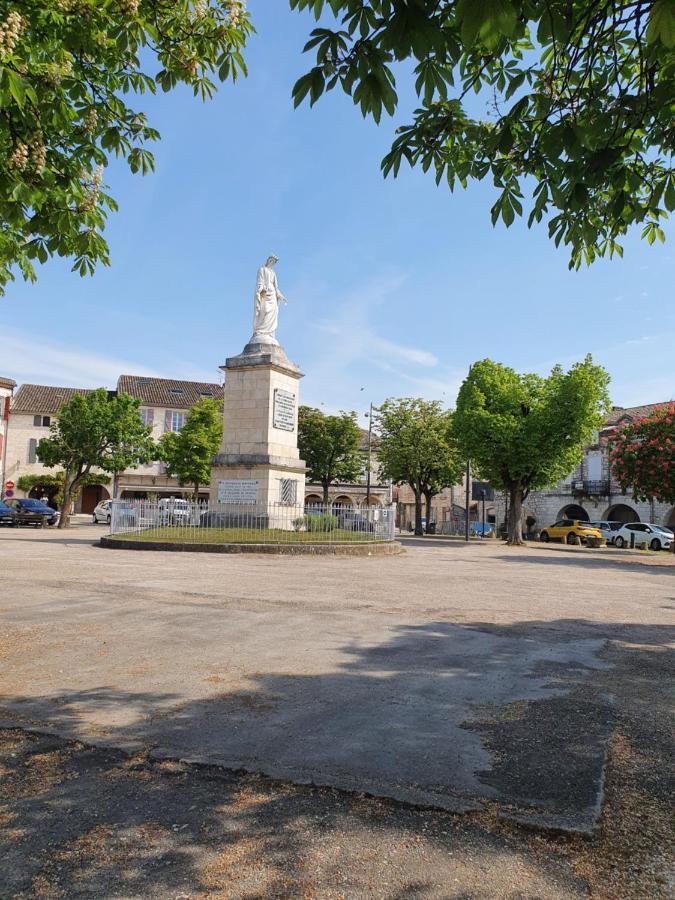 Bed and Breakfast La Cour Saint Louis Castelnau-Montratier Exterior foto